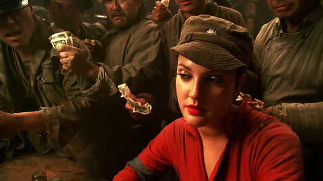 Cuplikan film Charlie's Angels: Full Throttle. [Youtube]